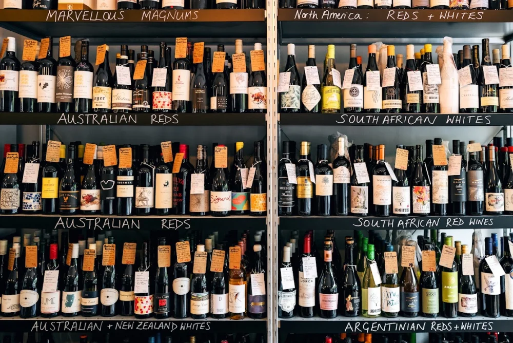 9 Vines Wine Merchants & Bar