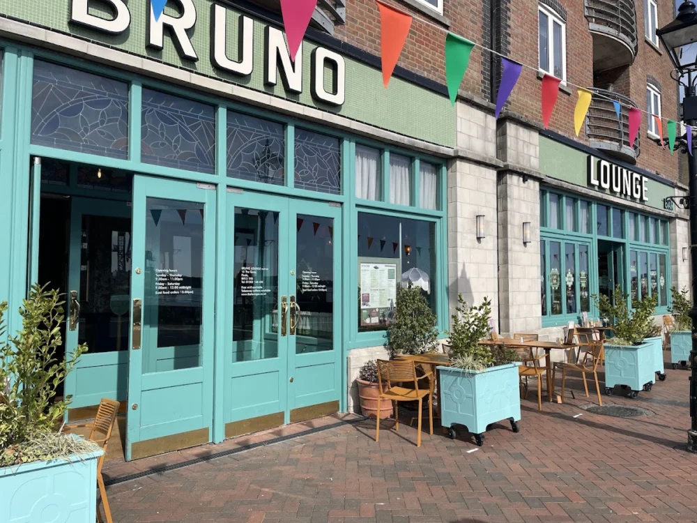 Bruno Lounge