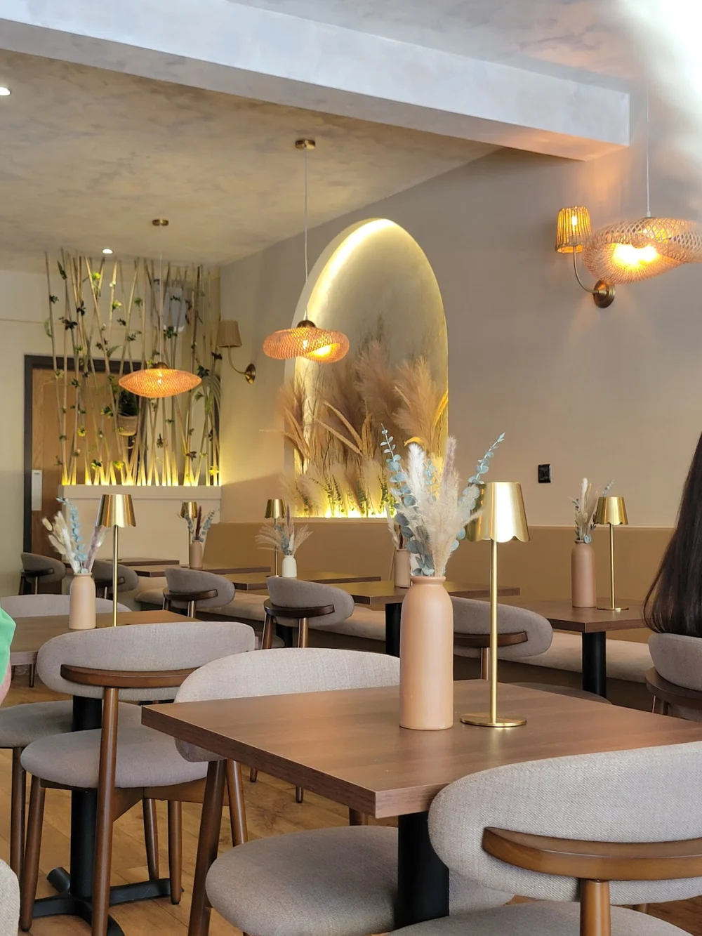 Dhöm bistro