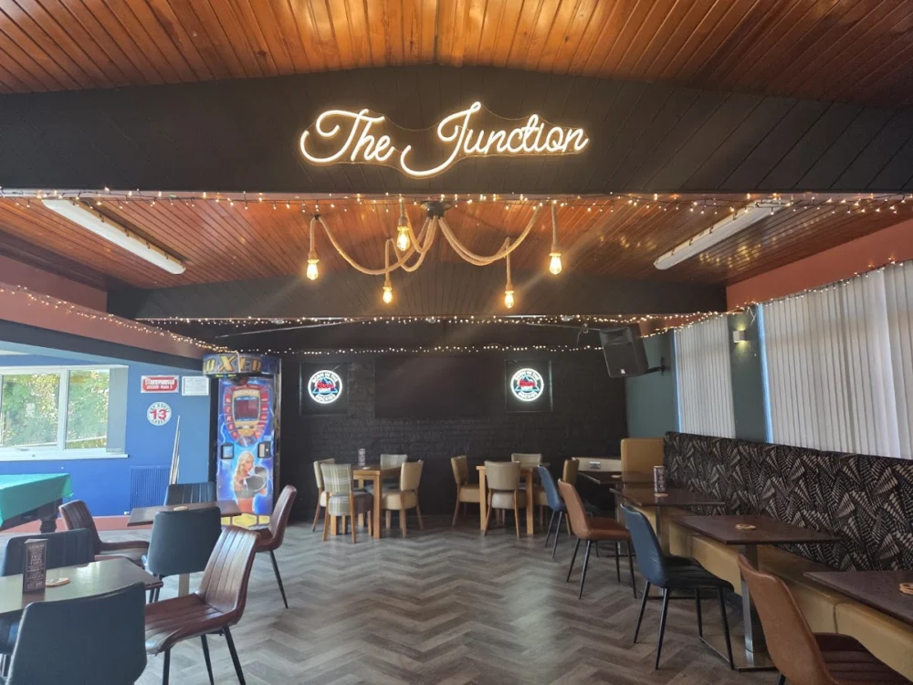 JUNCTION PUB