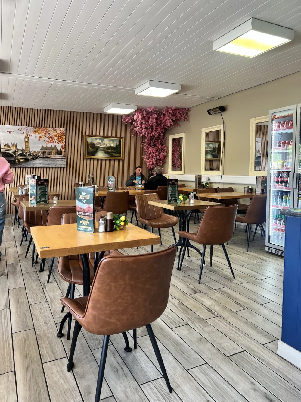 Lake View Cafe