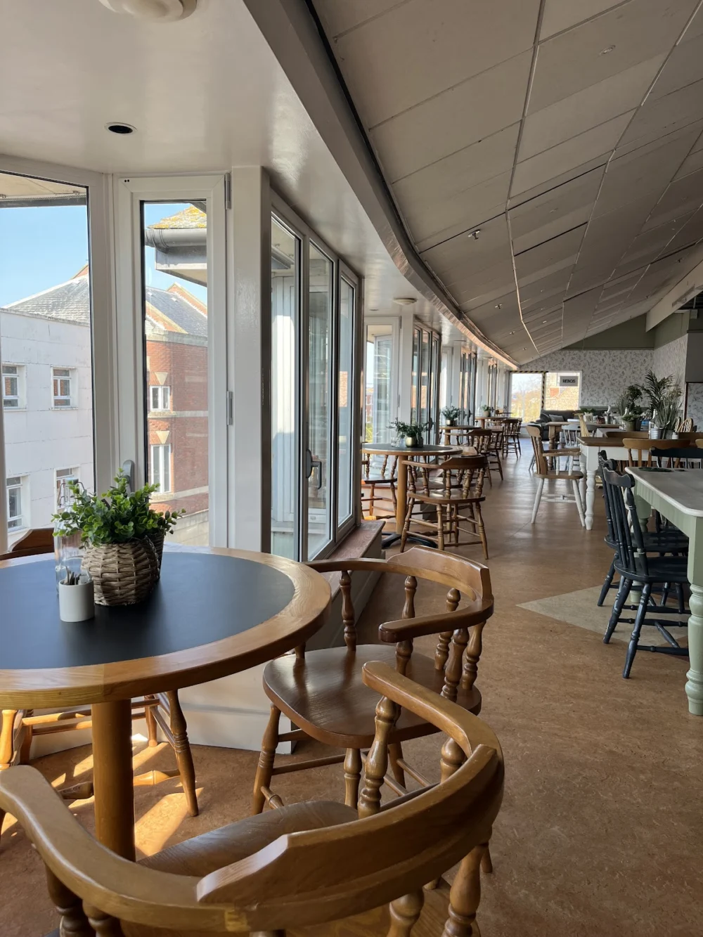 Rebos Play & Restaurant