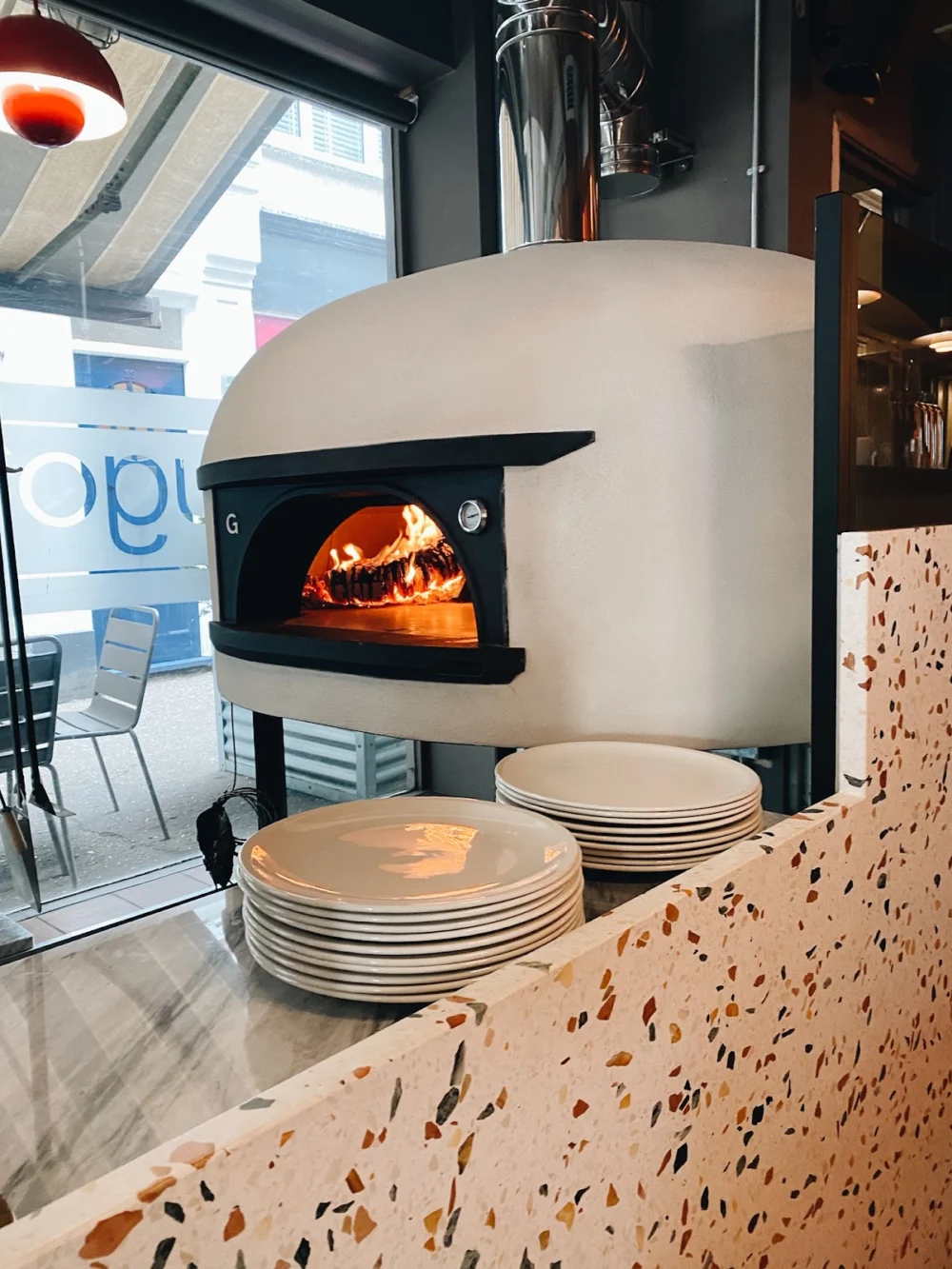 Ugo's Pizza Bar