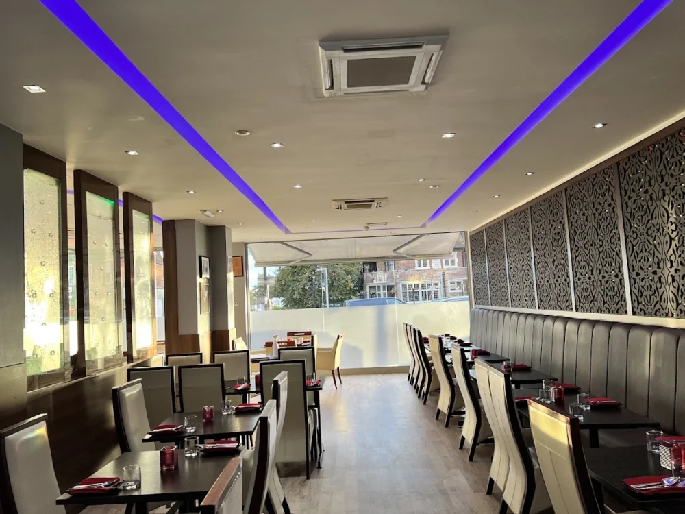Yaadein Authentic Indian Restaurant | Epsom